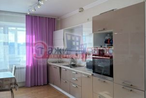 Сдается 3 комн. квартира в 14-й микрорайон