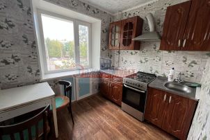 Продается 3 комн. квартира в 8-й микрорайон
