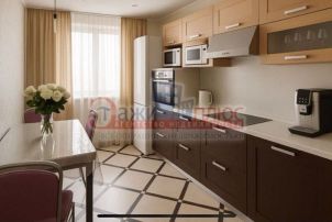Продается 3 комн. квартира в 8а микрорайон