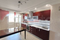 Продается 3 комн. квартира в 16а микрорайон