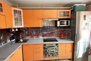 Продается 1 комн. квартира в 11а микрорайон